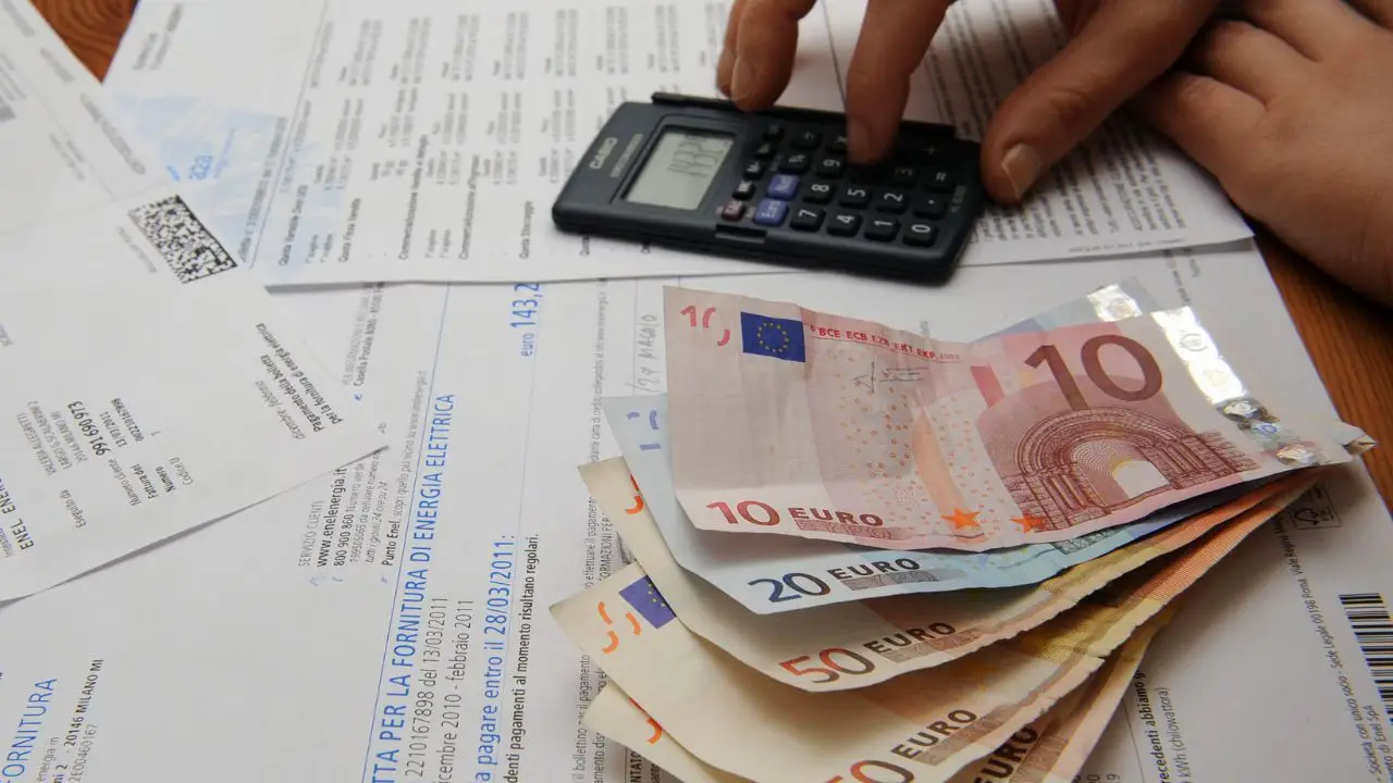 Bollette troppo alte? Strategie pratiche per gestire le spese quando mancano i soldi