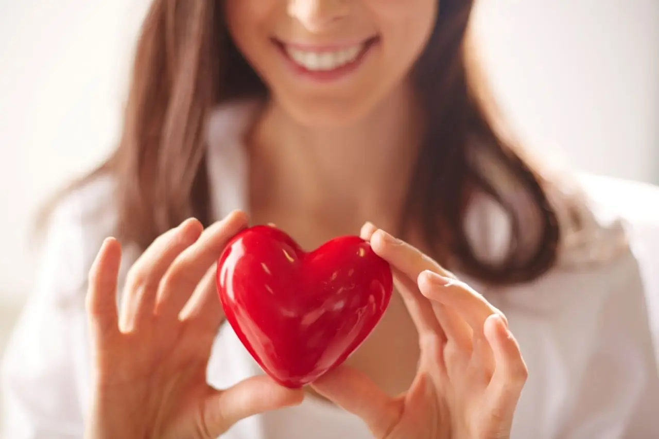 Scoprire quali frutti aiutano il cuore: i benefici della frutta sulla salute cardiovascolare
