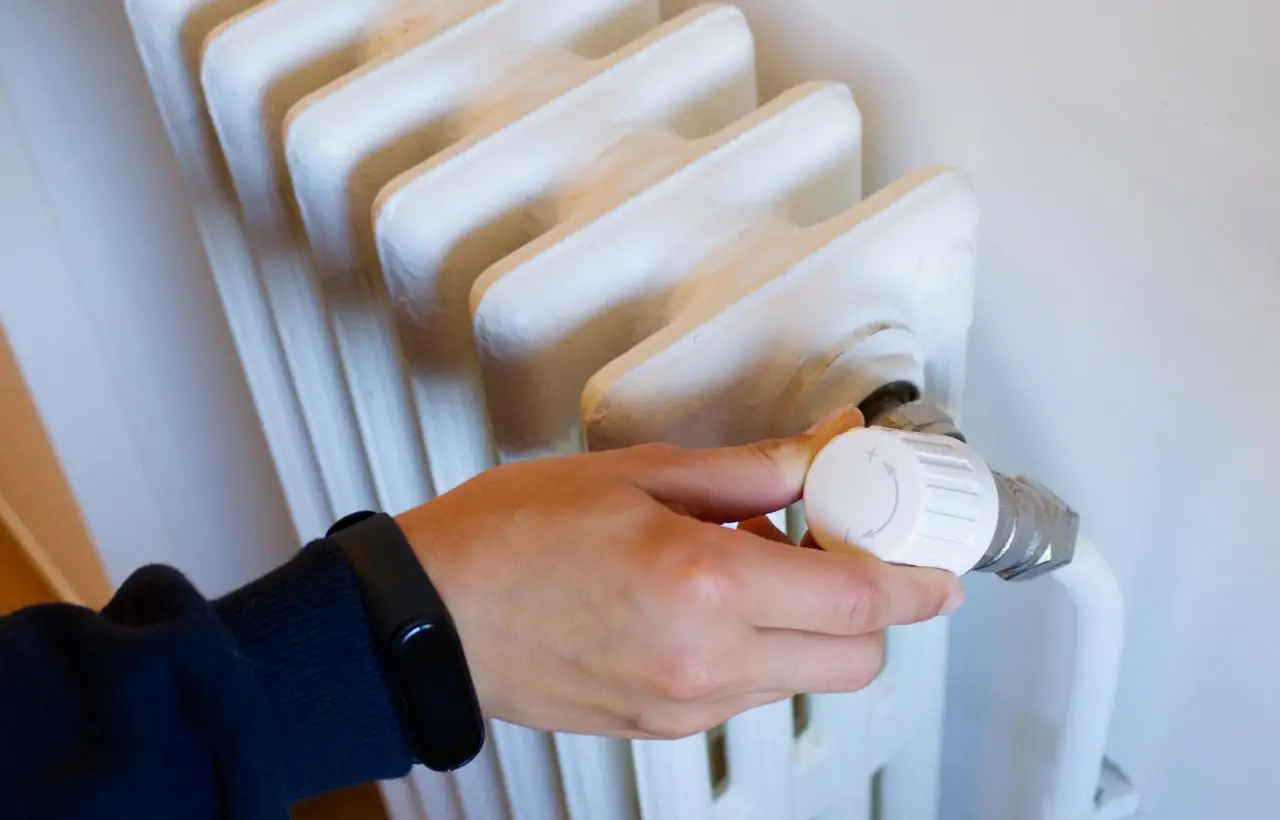 Come pulire i termosifoni il metodo per prepararsi all’autunno